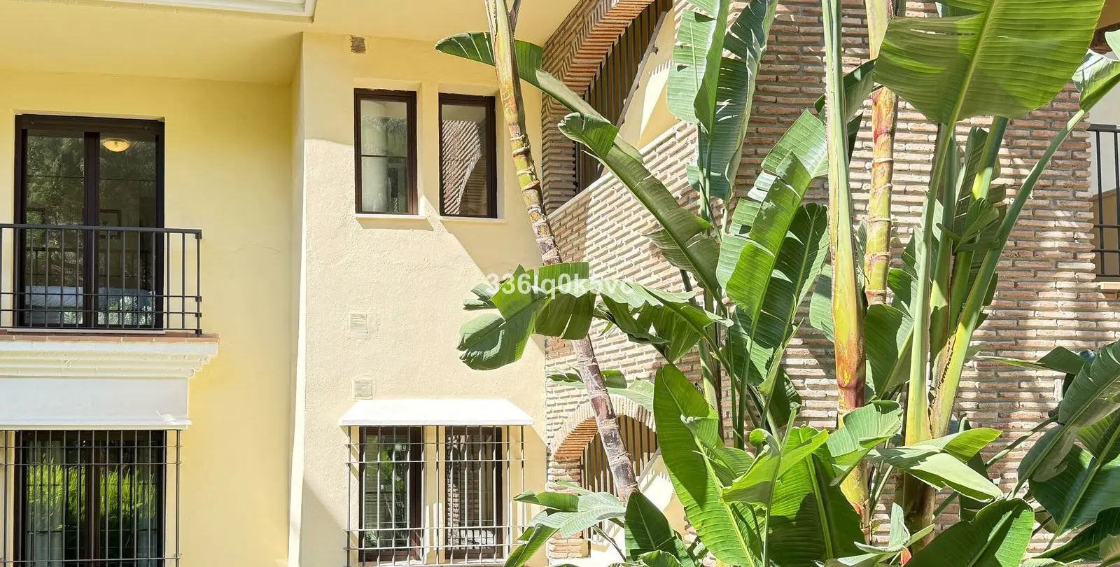 Sale of middle floor apartment in Los Arqueros 27