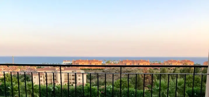 Продажа апартаментов на среднем этаже в Mijas Costa 0