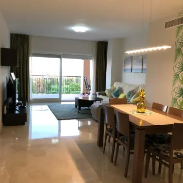 Продажа апартаментов на среднем этаже в Mijas Costa