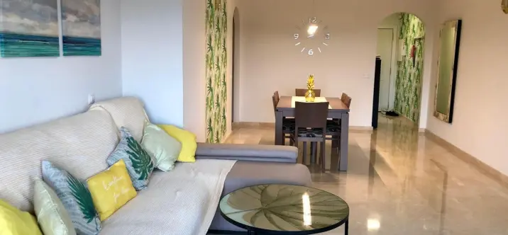 Продажа апартаментов на среднем этаже в Mijas Costa 4