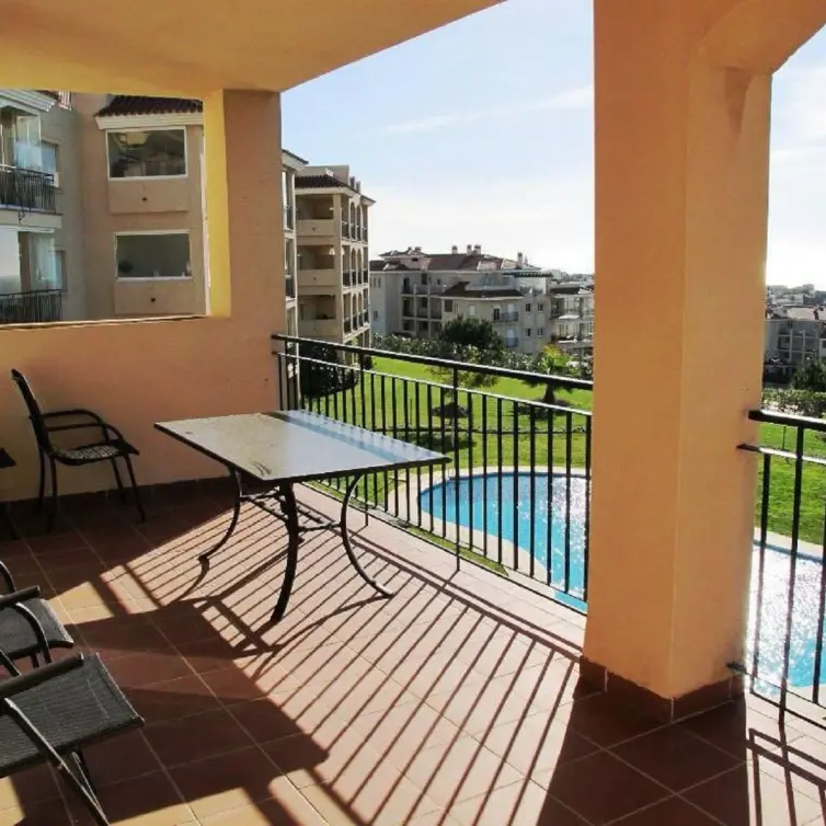 Sale of middle floor apartment in Mijas Costa