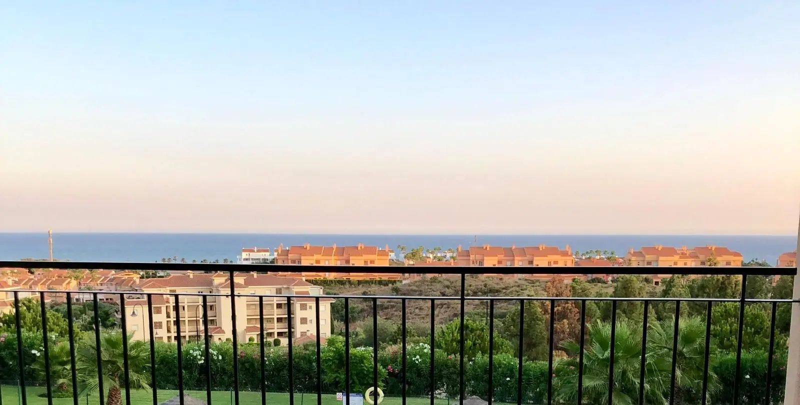 Продажа апартаментов на среднем этаже в Mijas Costa 2