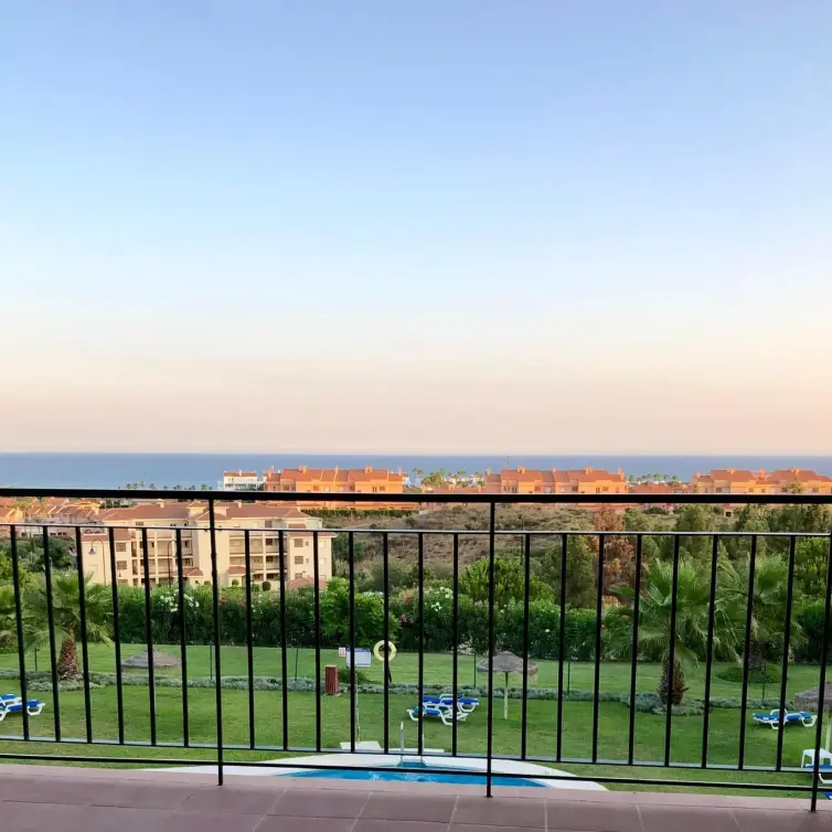 Sale of middle floor apartment in Mijas Costa
