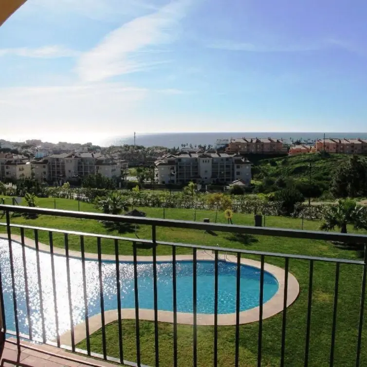 Sale of middle floor apartment in Mijas Costa