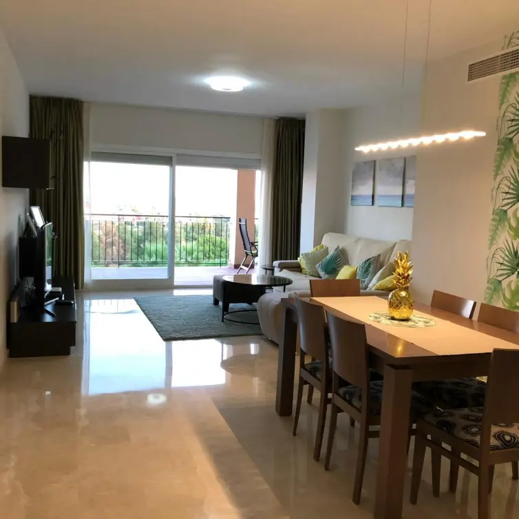 Sale of middle floor apartment in Mijas Costa