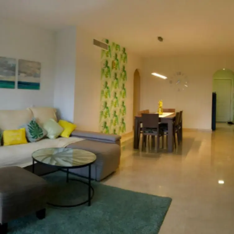 Sale of middle floor apartment in Mijas Costa