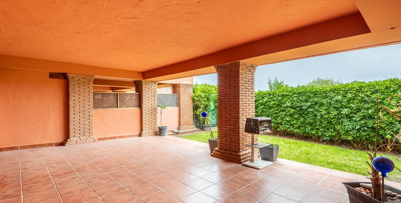 Venta de apartamento en planta baja en Casares 1