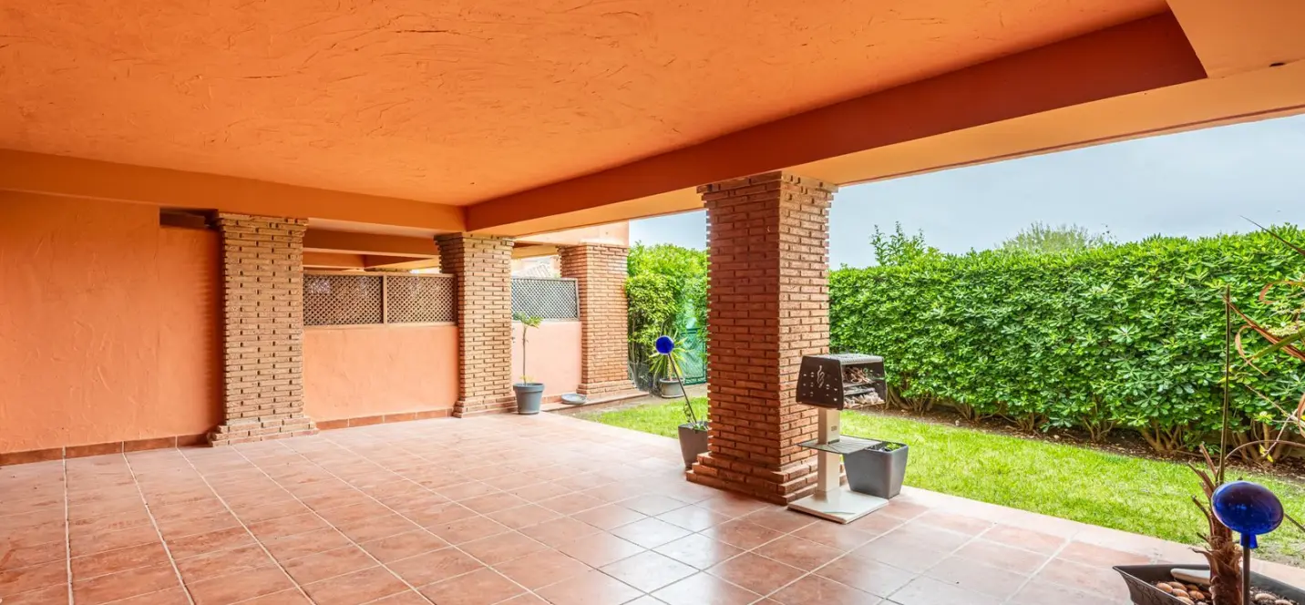Venta de apartamento en planta baja en Casares 0