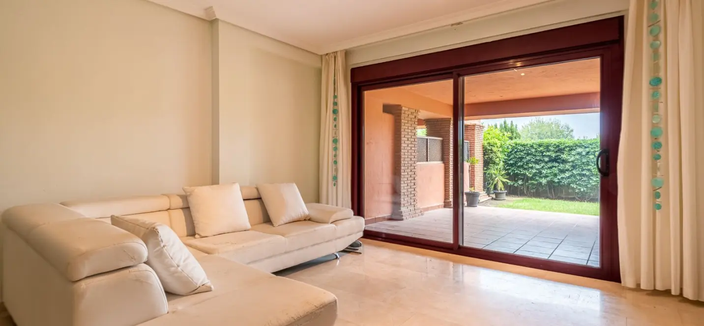 Venta de apartamento en planta baja en Casares 4