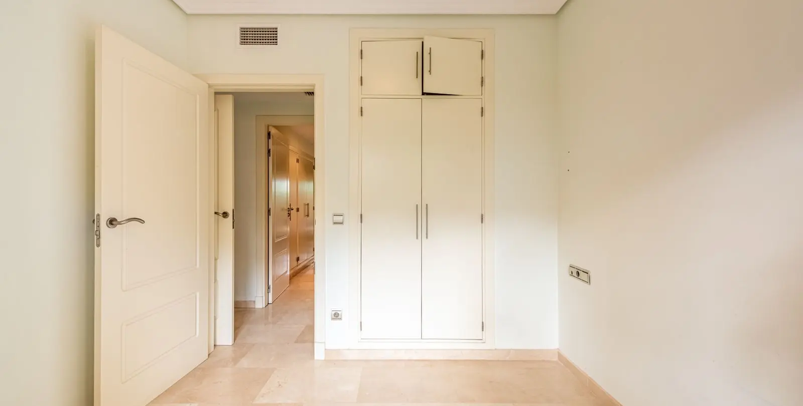 Venta de apartamento en planta baja en Casares 12