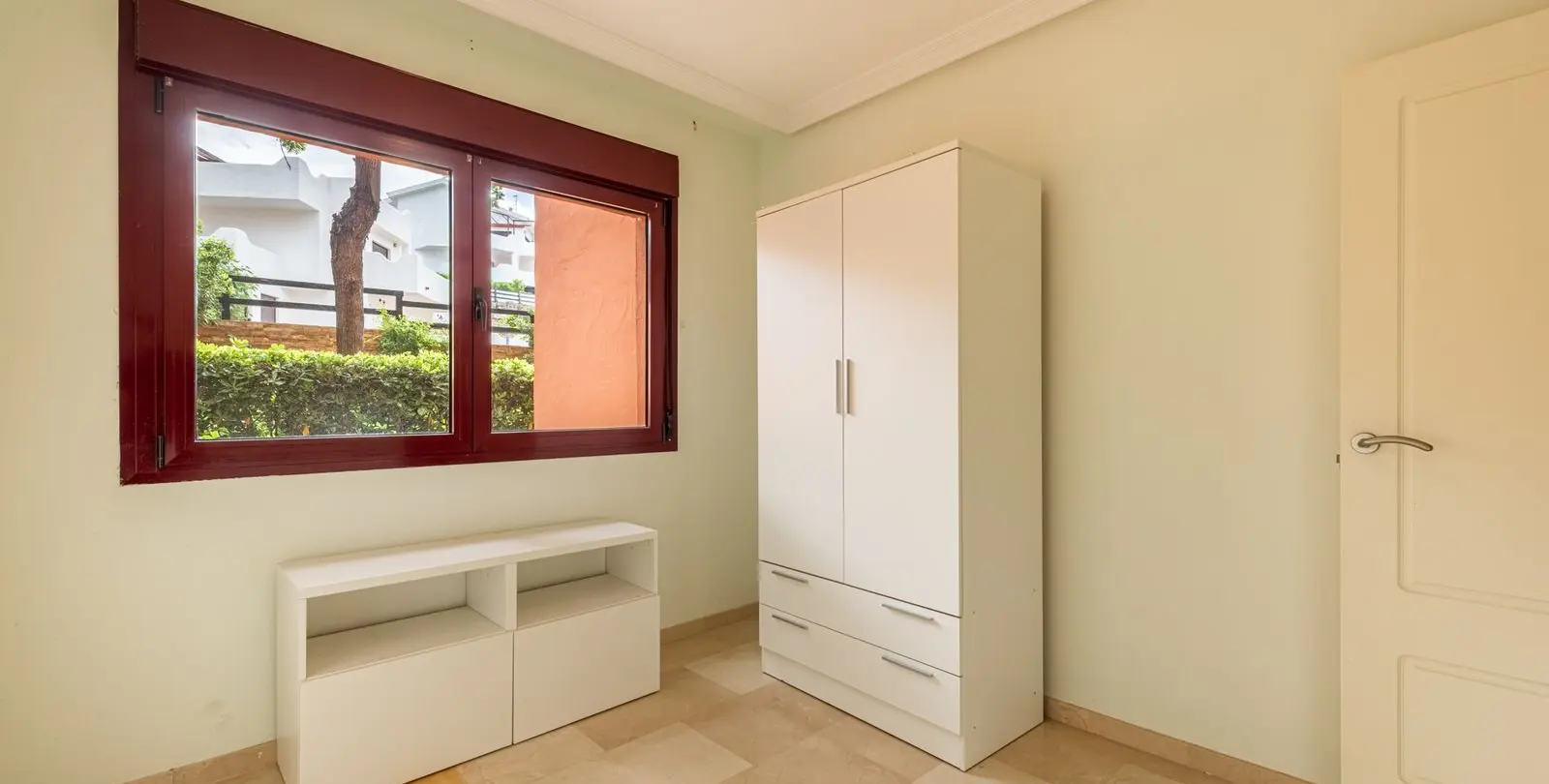 Venta de apartamento en planta baja en Casares 16