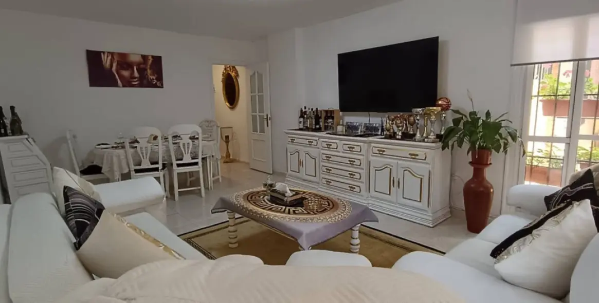 Продажа апартаментов на первом этаже в Marbella 2