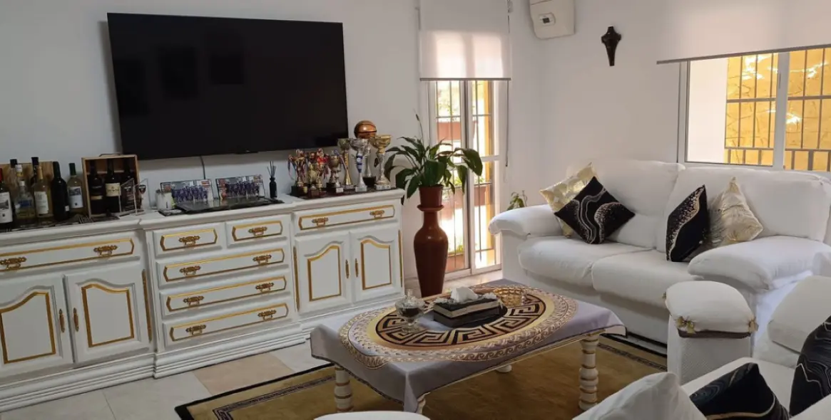 Продажа апартаментов на первом этаже в Marbella 4