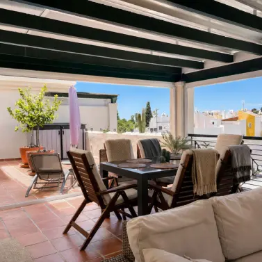 Sale of penthouse in Nueva Andalucía