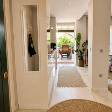 Sale of penthouse in Nueva Andalucía