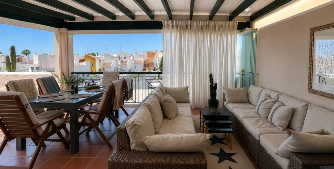 Sale of penthouse in Nueva Andalucía 6