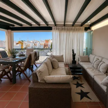 Sale of penthouse in Nueva Andalucía