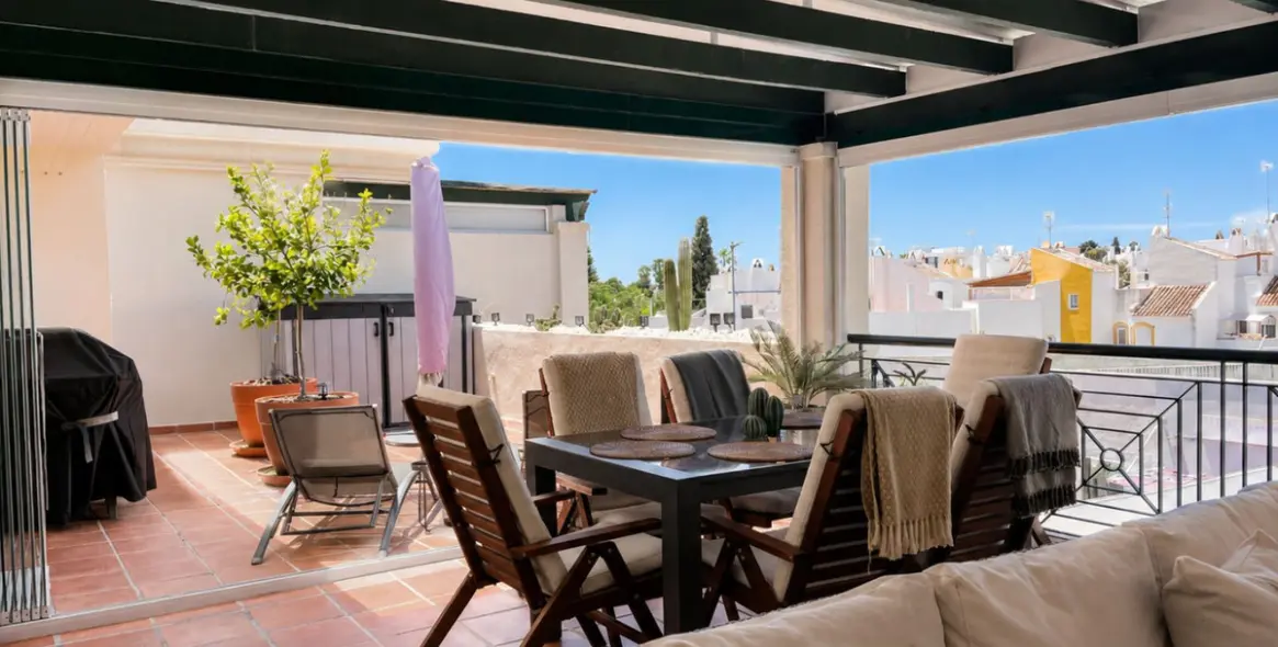 Sale of penthouse in Nueva Andalucía 8