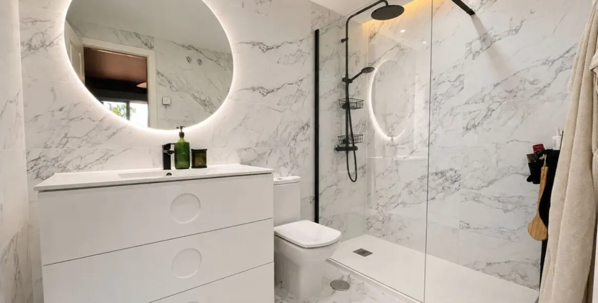 Sale of penthouse in Nueva Andalucía 15
