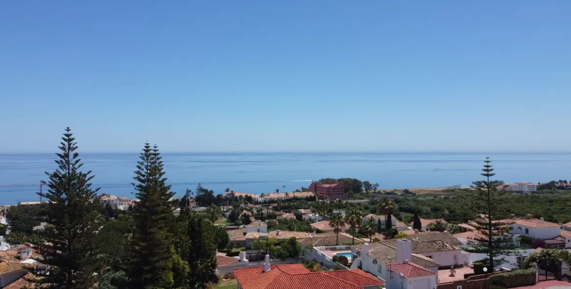Sale of detached villa in Manilva 7