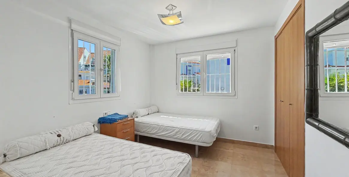Sale of detached villa in Manilva 30