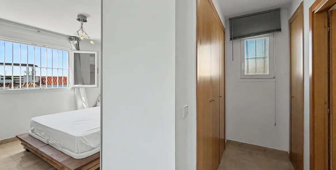 Sale of detached villa in Manilva 38