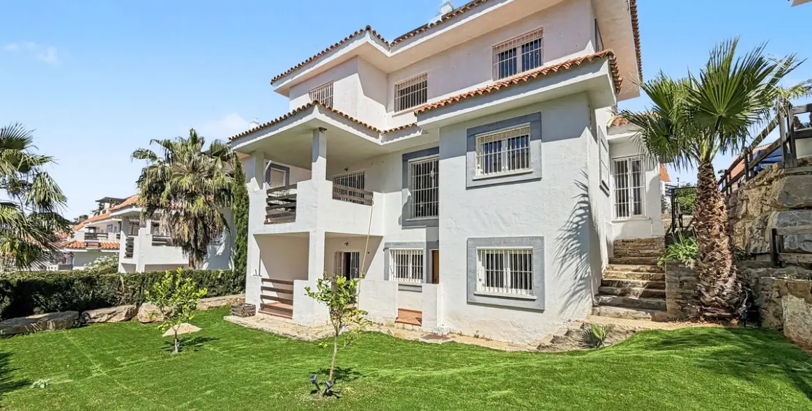 Sale of detached villa in Manilva 57