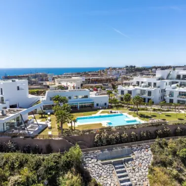 Sale of middle floor apartment in La Cala