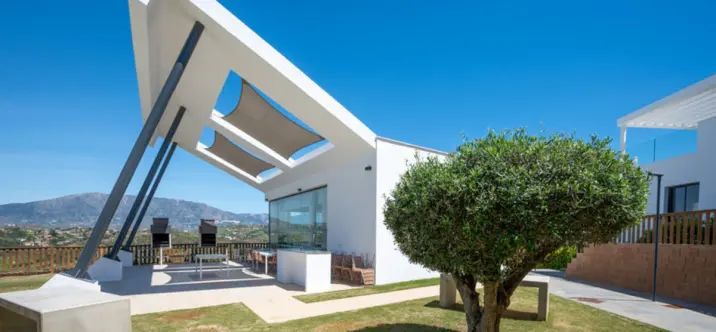 Sale of middle floor apartment in La Cala 4
