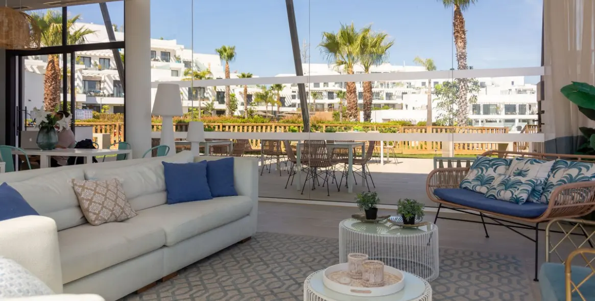 Sale of middle floor apartment in La Cala 36