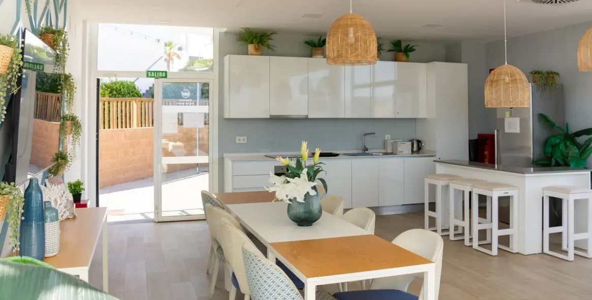 Sale of middle floor apartment in La Cala 38