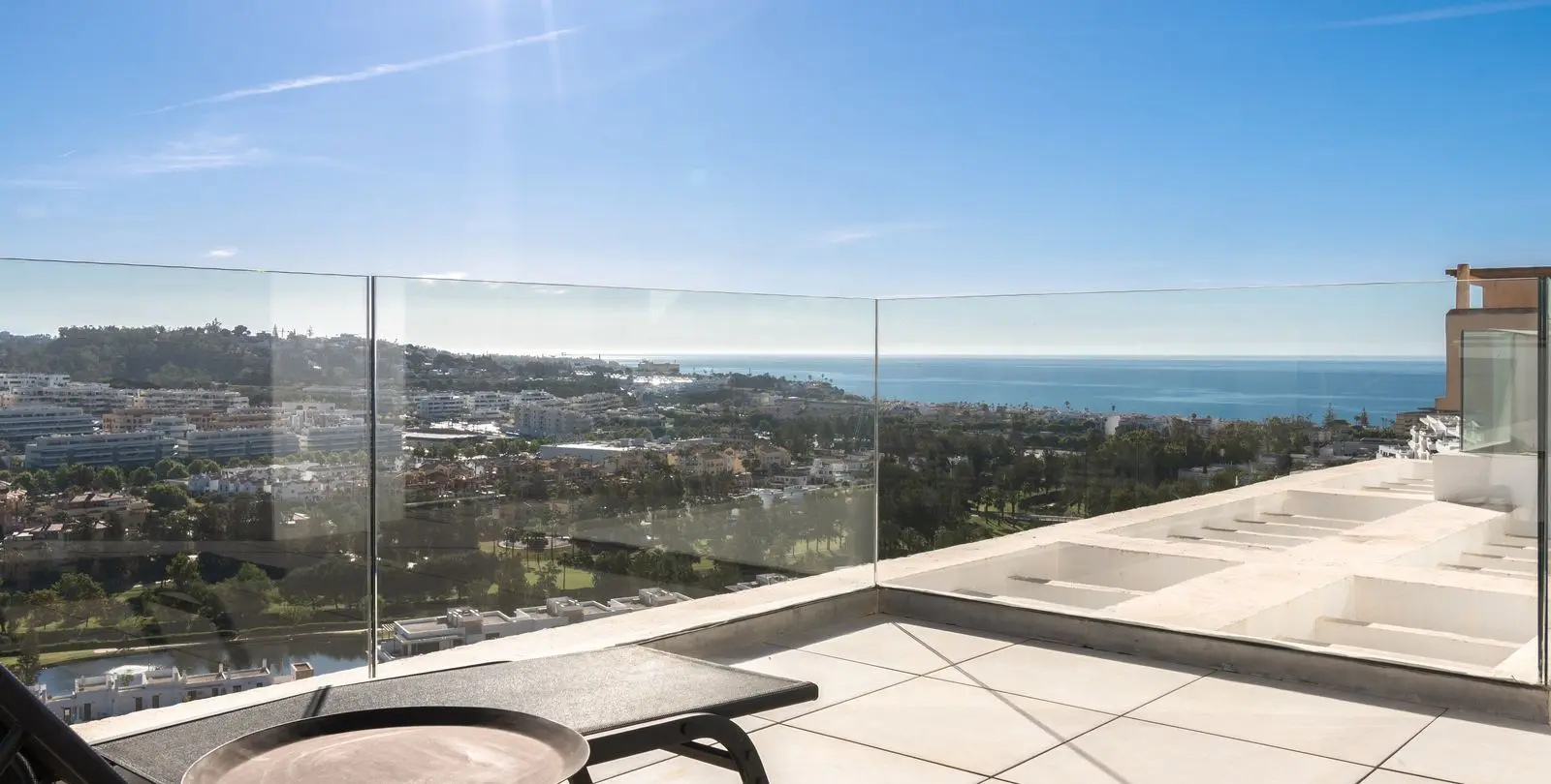 Sale of middle floor apartment in La Cala 3