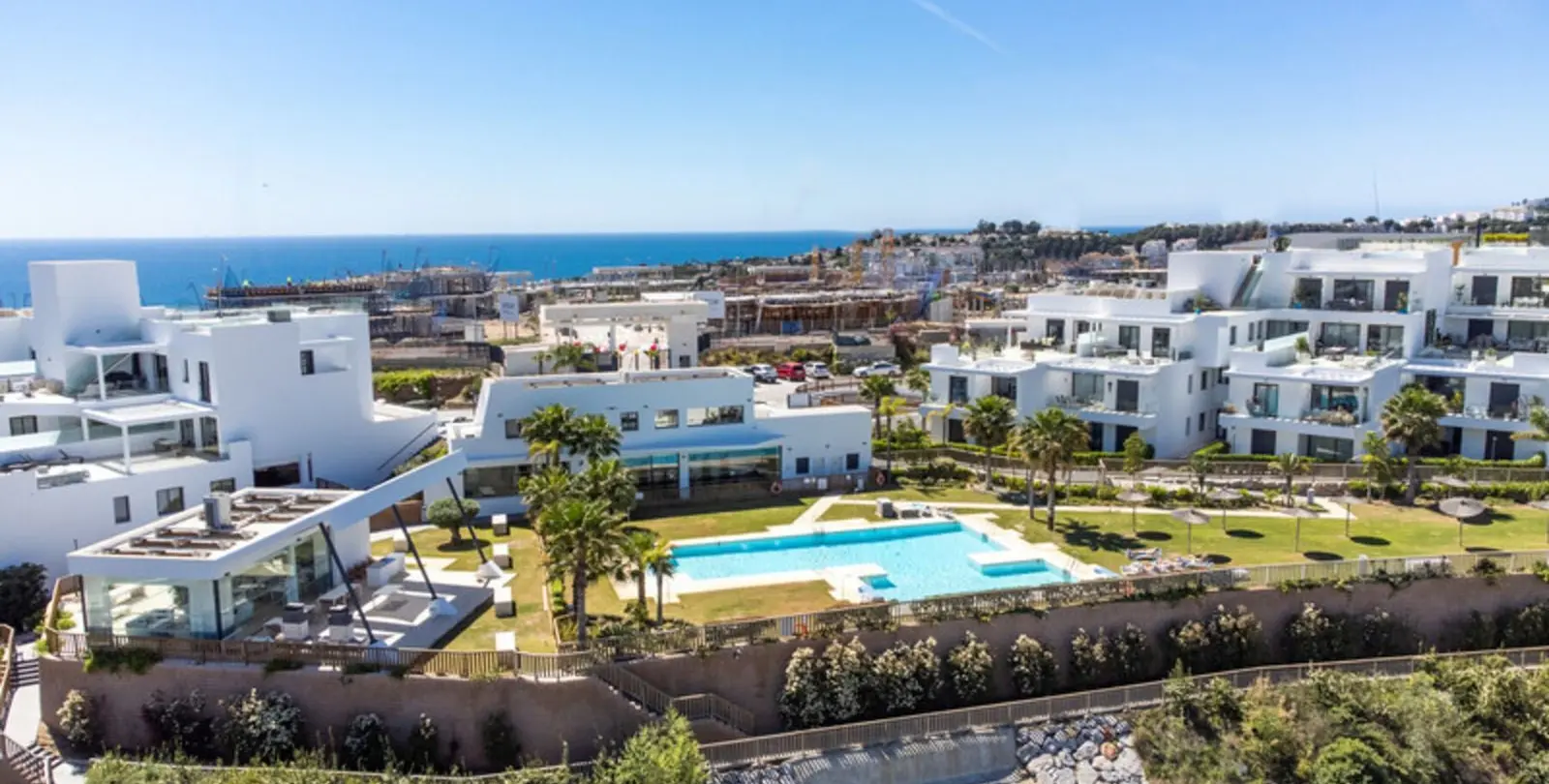 Sale of middle floor apartment in La Cala 9