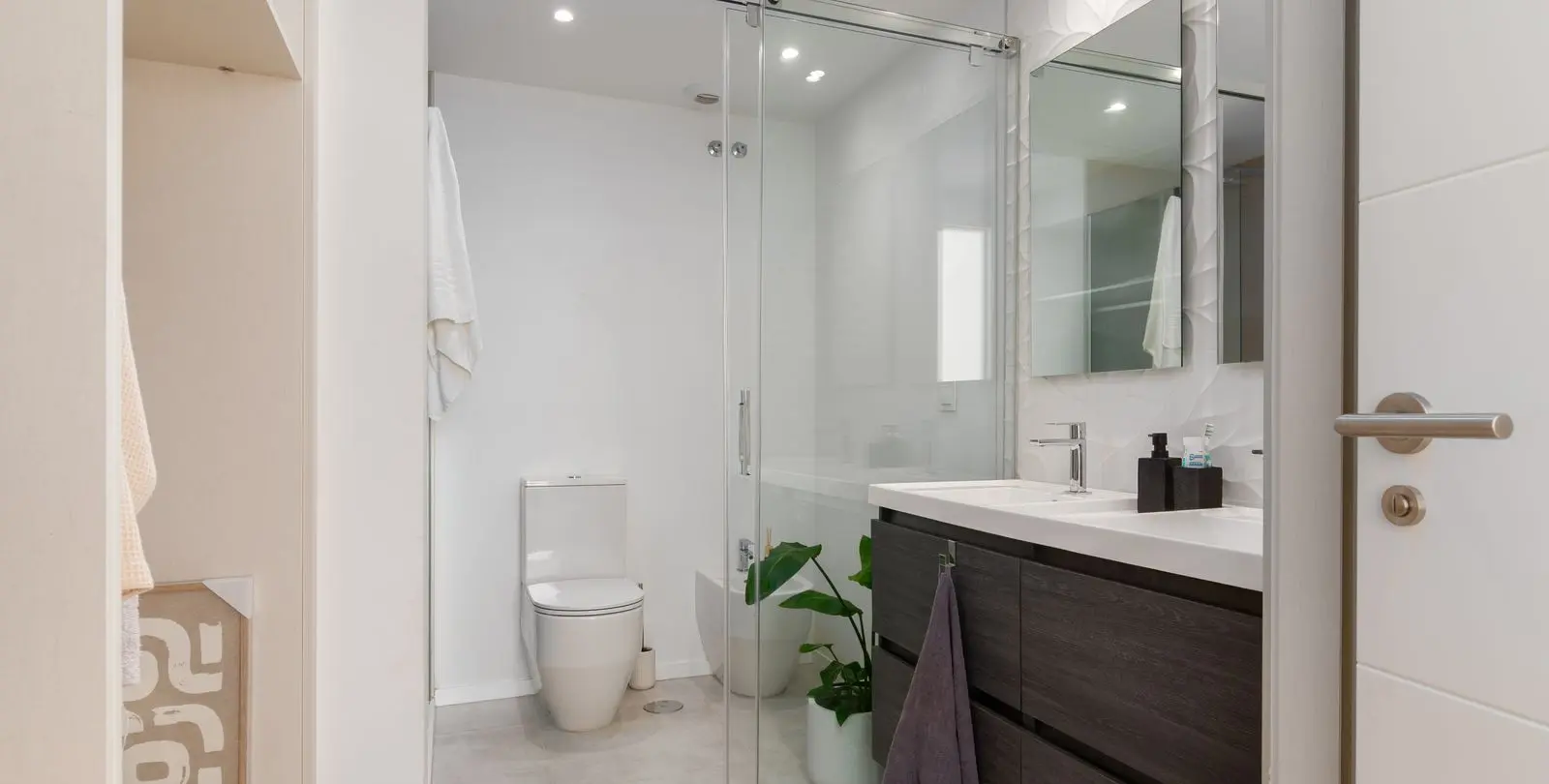 Sale of middle floor apartment in La Cala 17