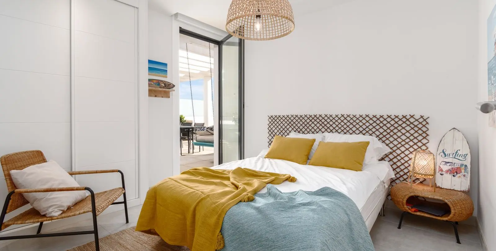 Sale of middle floor apartment in La Cala 18