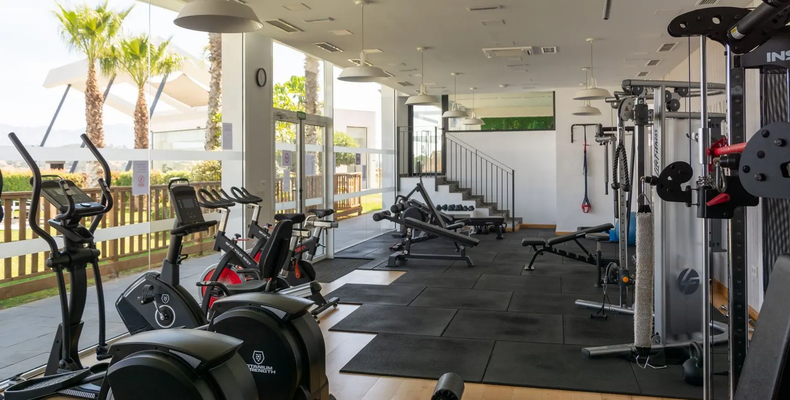 Sale of middle floor apartment in La Cala 32