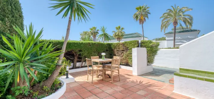 Sale of ground floor apartment in Aloha 3