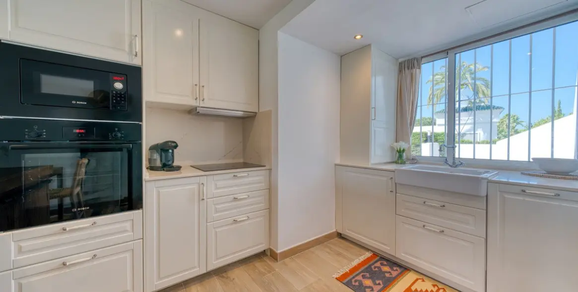 Sale of ground floor apartment in Aloha 6