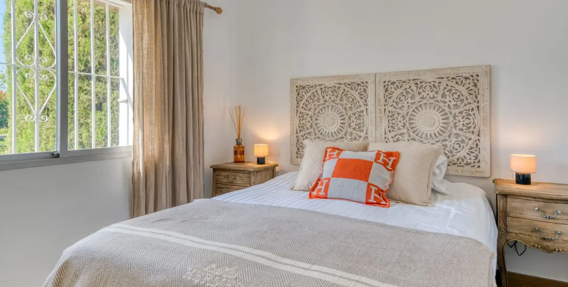 Sale of ground floor apartment in Aloha 13