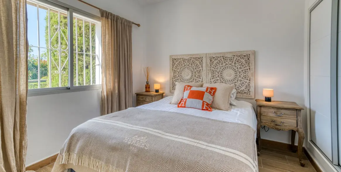Sale of ground floor apartment in Aloha 15