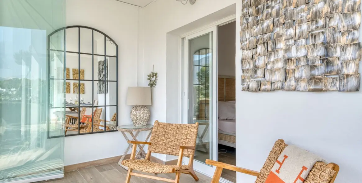 Sale of ground floor apartment in Aloha 23