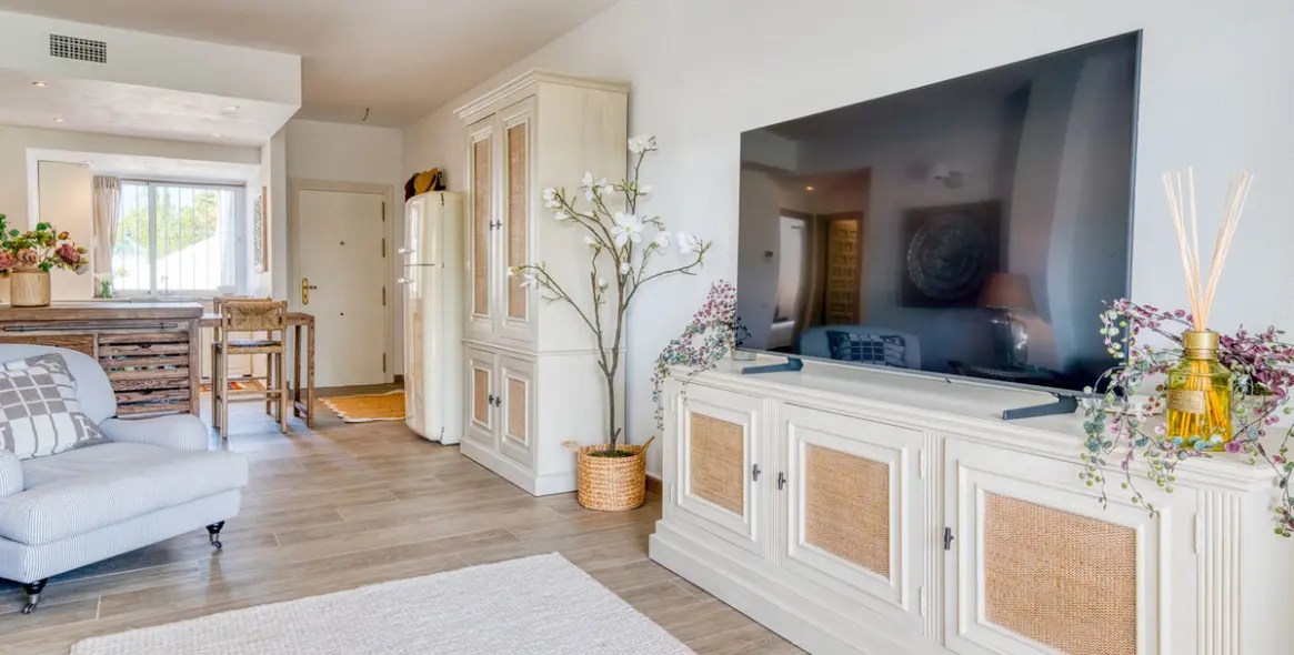 Sale of ground floor apartment in Aloha 30