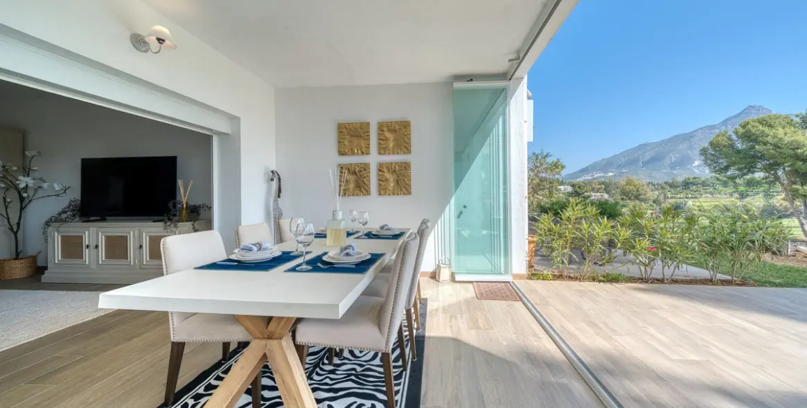 Sale of ground floor apartment in Aloha 36