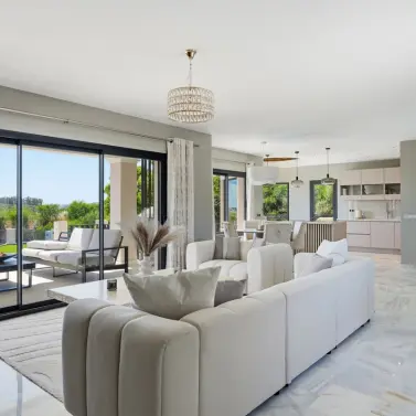 Venta de villa independiente en El Chaparral