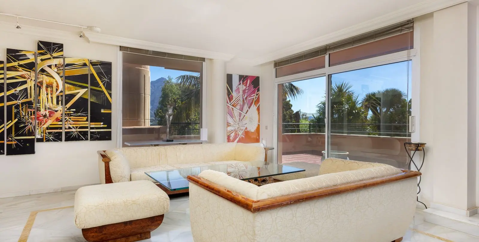 Sale of middle floor apartment in Nueva Andalucía 4