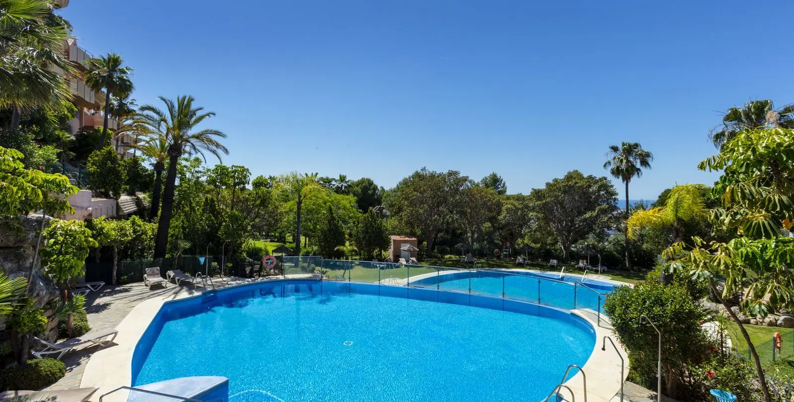 Sale of middle floor apartment in Nueva Andalucía 23