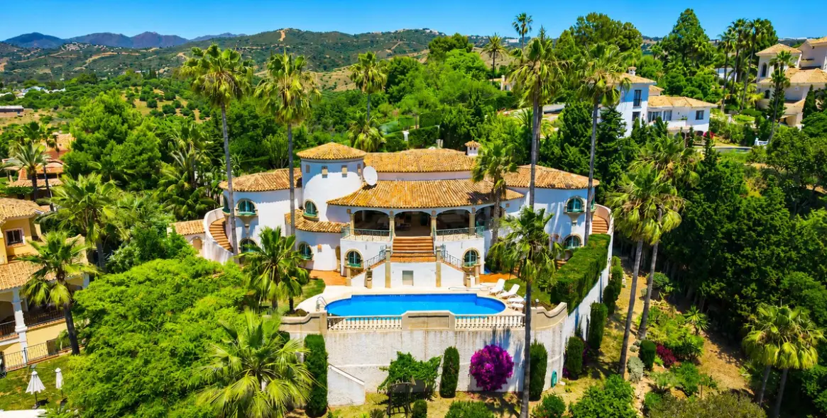 Venta de villa independiente en Hacienda Las Chapas 2