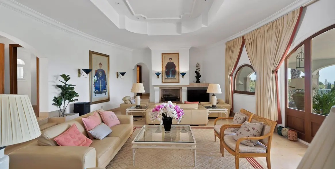Venta de villa independiente en Hacienda Las Chapas 11