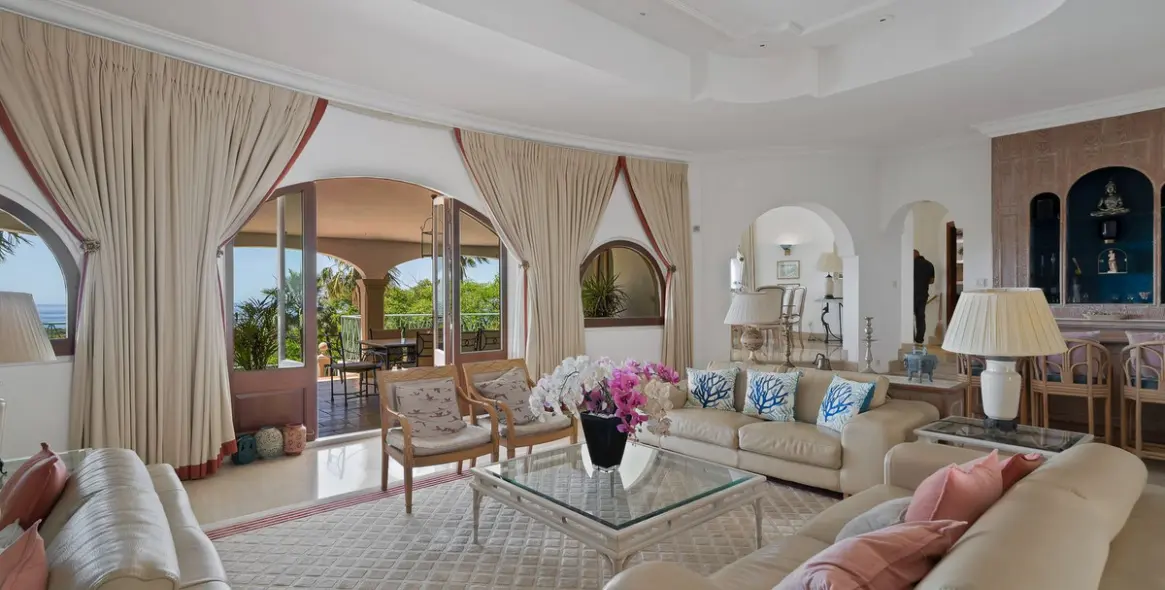 Venta de villa independiente en Hacienda Las Chapas 13