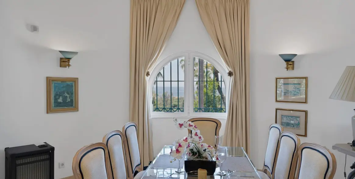 Venta de villa independiente en Hacienda Las Chapas 18